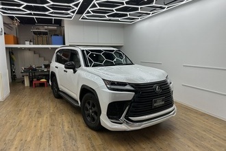 Lexus LX600